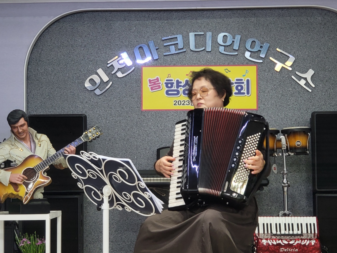 235149625_NRLS2bEV_43f55ce2dc57c813c7ae266249d7603c01241f1a.jpg 이미지크게보기